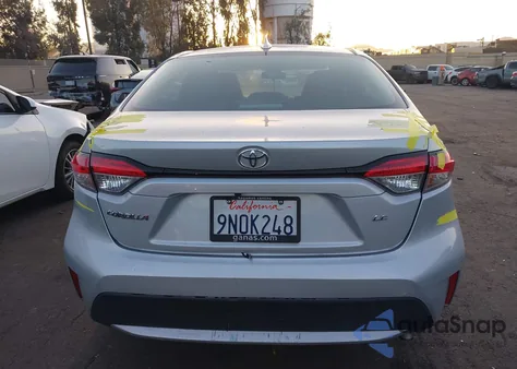 2021 Toyota Corolla Le z USA, uszkodzony, nr VIN 5YFEPMAE1MP211528